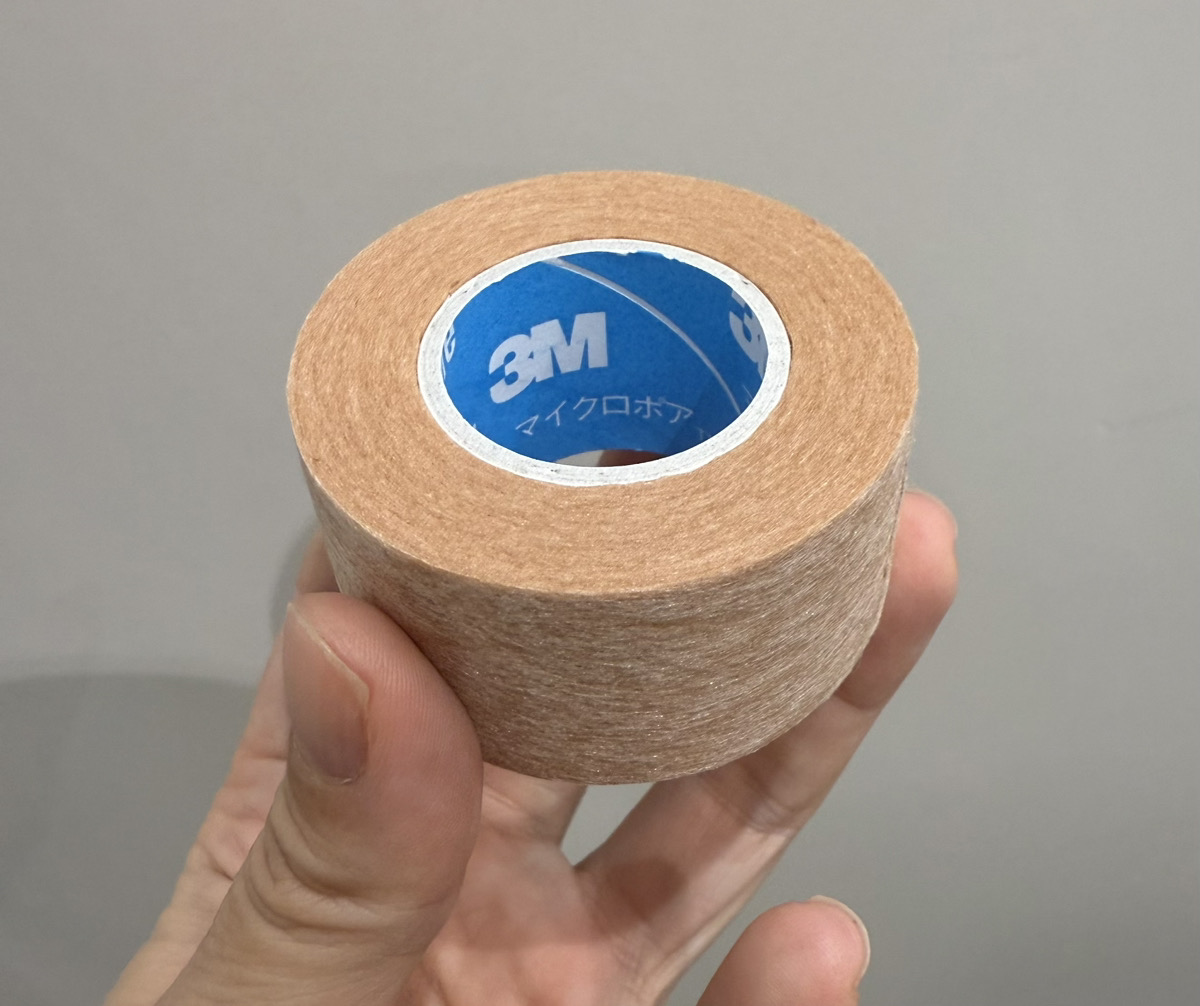 シリコンバッグ豊胸後の傷あとテーピング