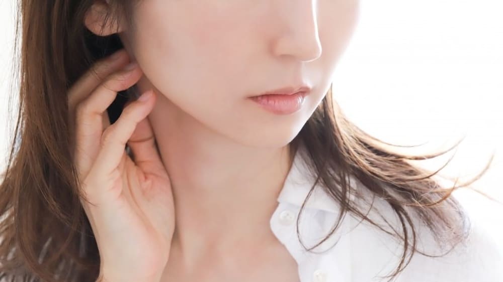 中顔面が長い3つの原因！理想的・平均的な長さや長く見える人におすすめのセルフケア、美容整形を解説