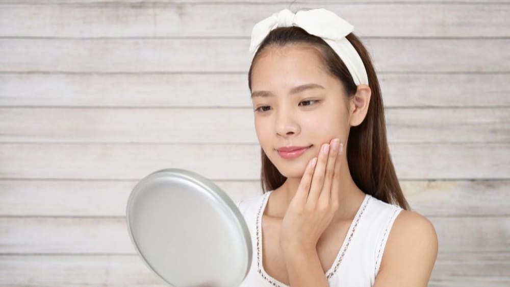 20代から始めたい！ほうれい線への4つのセルフケア・予防法