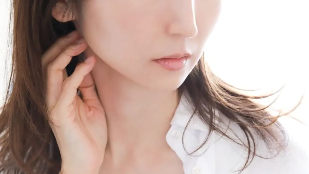 中顔面が長い3つの原因！理想的・平均的な長さや長く見える人におすすめのセルフケア、美容整形を解説