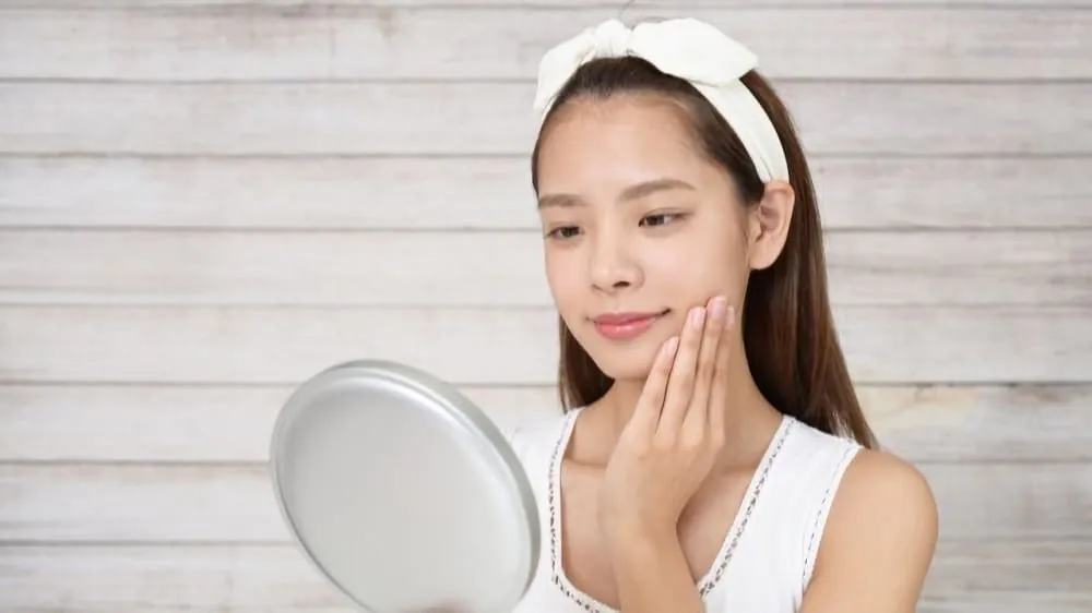 20代から始めたい！ほうれい線への4つのセルフケア・予防法